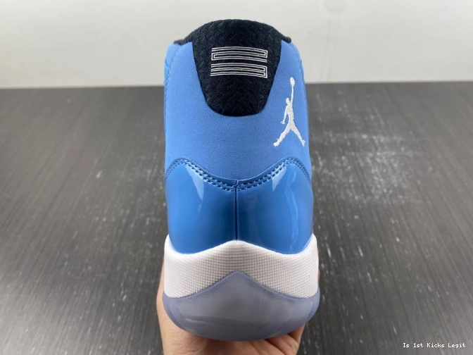 717602-900 29) Ultimate Flight Gift Jordan (11 of 0705